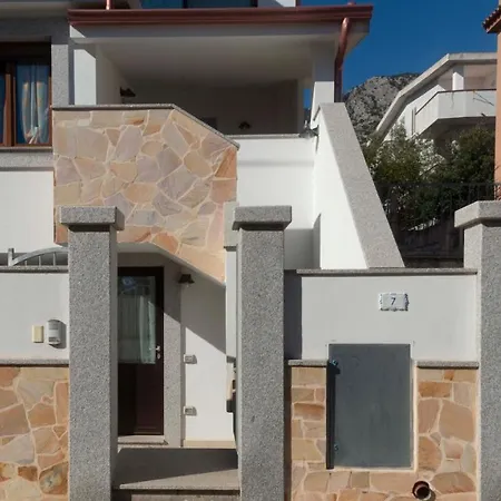 Casa Dei Lecci - Cala Gonone Apartamento Exterior foto